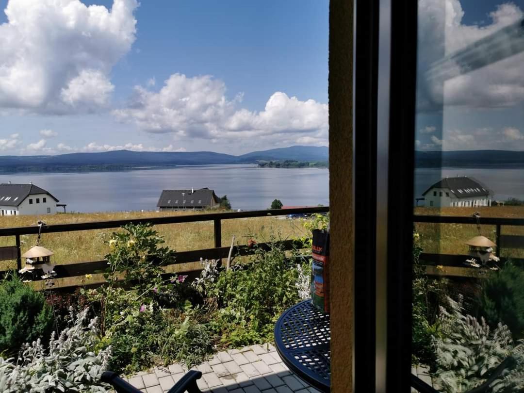 Apartman S Terasou A Vyhledem Na Jezero Lipno Kovářov Kültér fotó