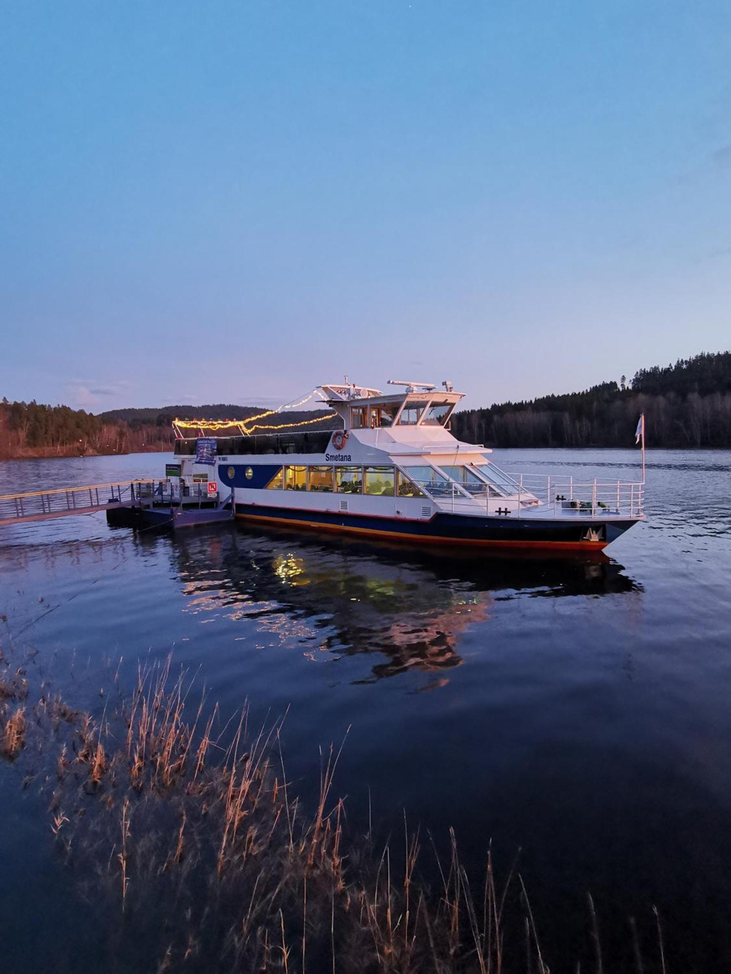 Apartman S Terasou A Vyhledem Na Jezero Lipno Kovářov Kültér fotó