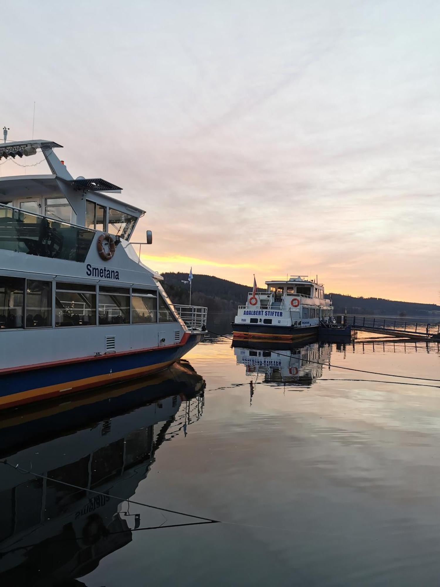 Apartman S Terasou A Vyhledem Na Jezero Lipno Kovářov Kültér fotó